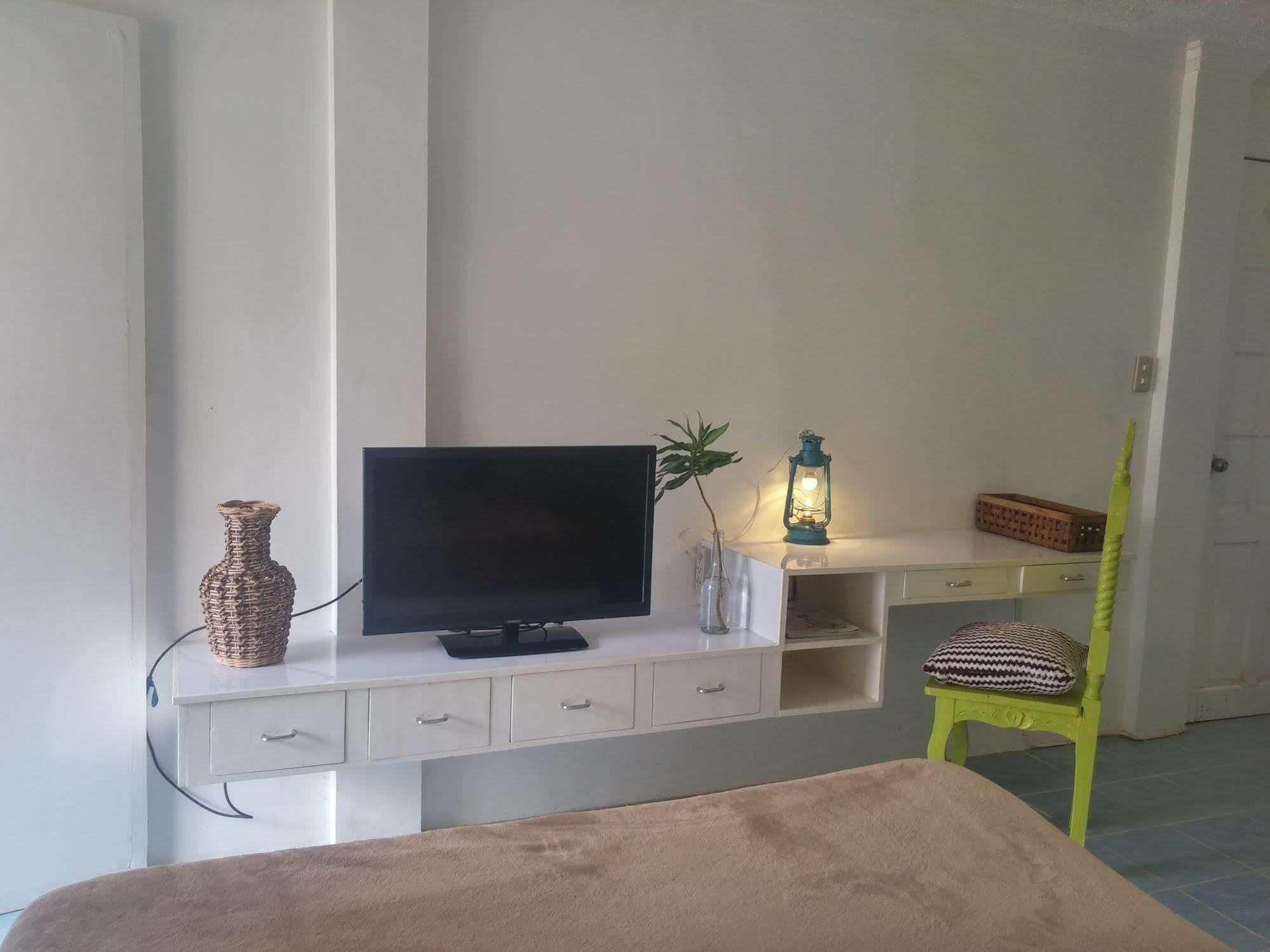 812 Angol Boracay Экстерьер фото